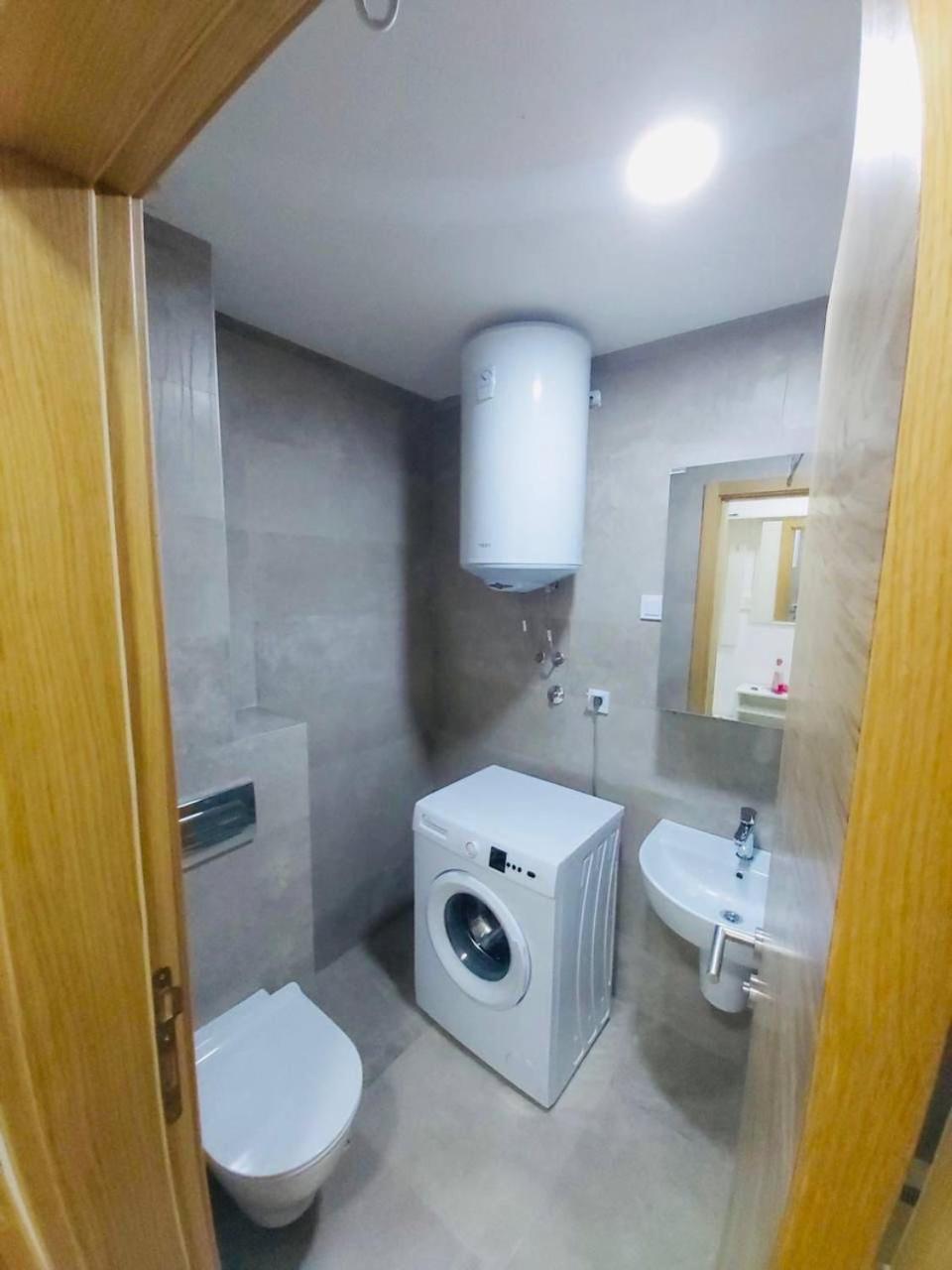 Wow Apartman Becici Kültér fotó